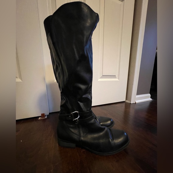 Black Riding Boots - Picture 2 of 7